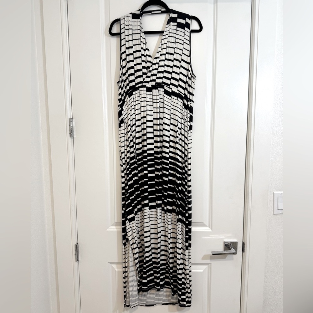 Lane Bryant V-neck casual dress with slit 14/16